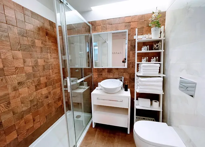 01 Design Flat In Downtown Apartment *